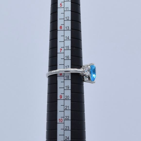 NWOT Fragrant Jewels Blue Heart Multi-Stone Ring Size 8 US - Picture 4 of 4